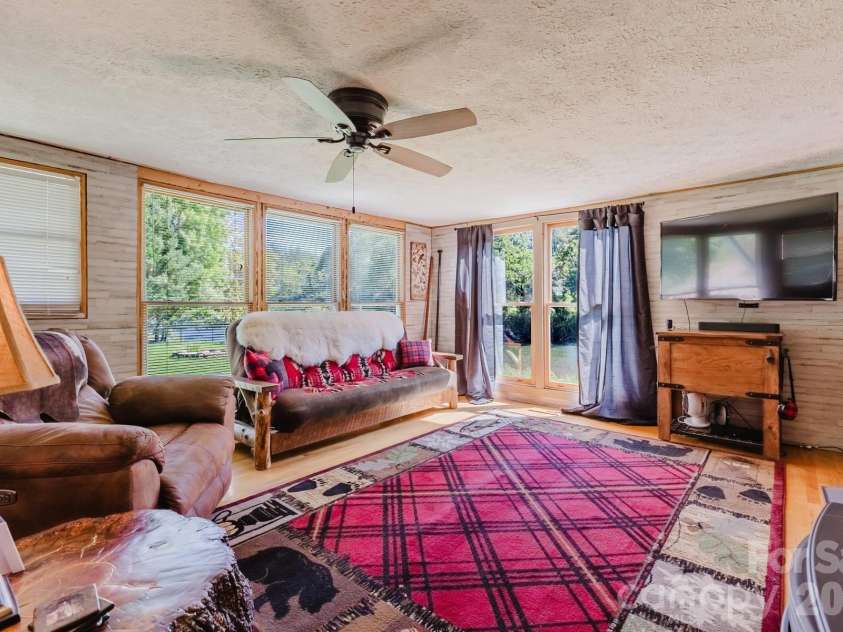 1380 Highway 19a Highway, Whittier, NC 28789.  MLS# CAR4418824, YatesRealty ID 47147. 