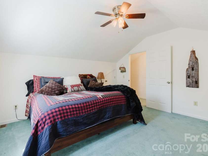 1380 Highway 19a Highway, Whittier, NC 28789.  MLS# CAR4418824, YatesRealty ID 47147. 