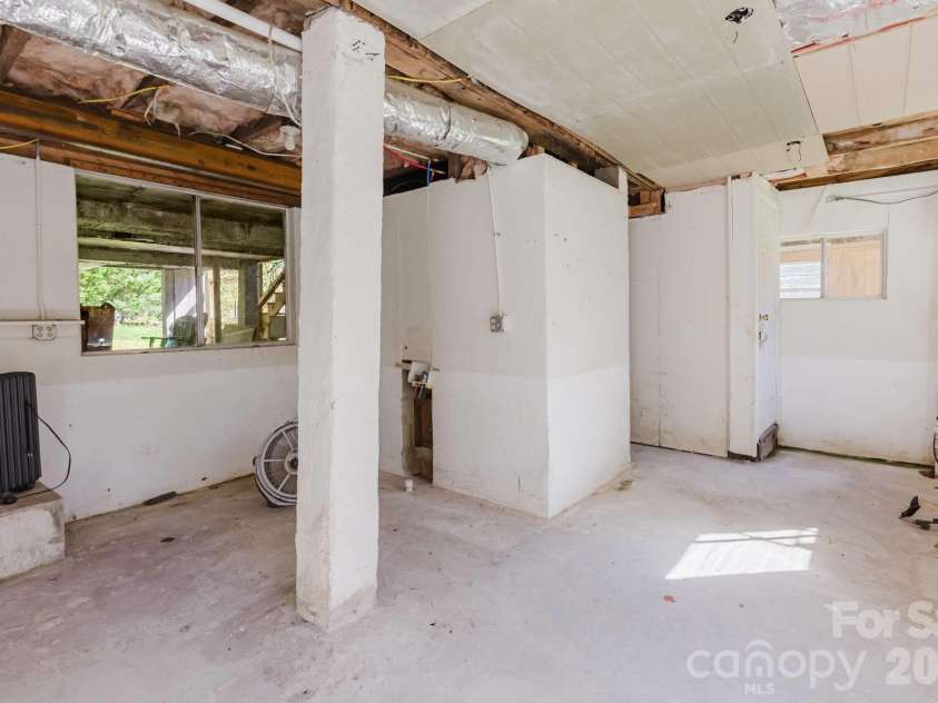 1380 Highway 19a Highway, Whittier, NC 28789.  MLS# CAR4418824, YatesRealty ID 47147. 