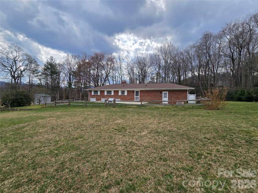 100 Chapel Road, Black Mountain, NC 28711.  MLS# CAR4354755, YatesRealty ID 4715. 