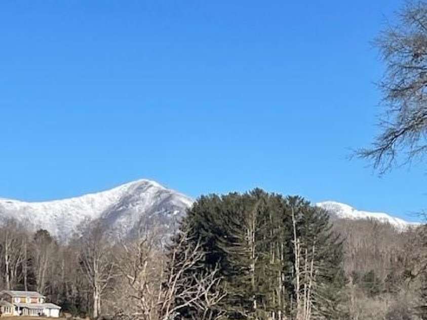 100 Chapel Road, Black Mountain, NC 28711.  MLS# CAR4354755, YatesRealty ID 4715. 