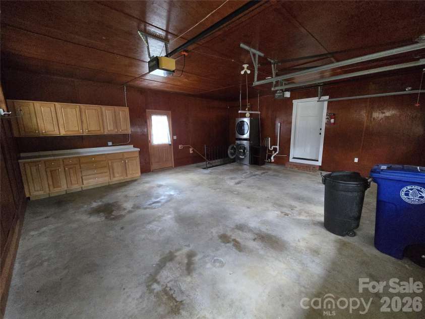 100 Chapel Road, Black Mountain, NC 28711.  MLS# CAR4354755, YatesRealty ID 4715. 