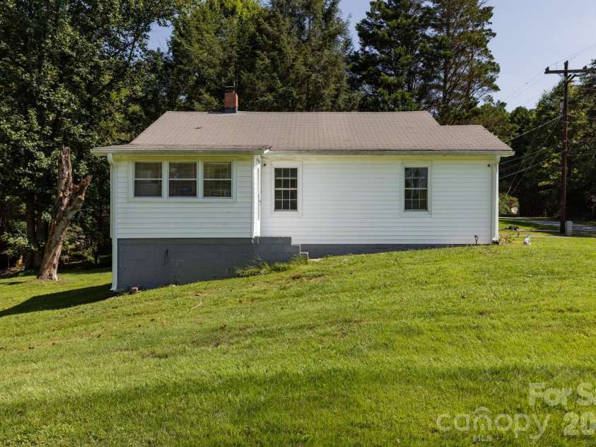 220 Collins Road, Elkin, NC 28621.  MLS# CAR4418851, YatesRealty ID 47151. 