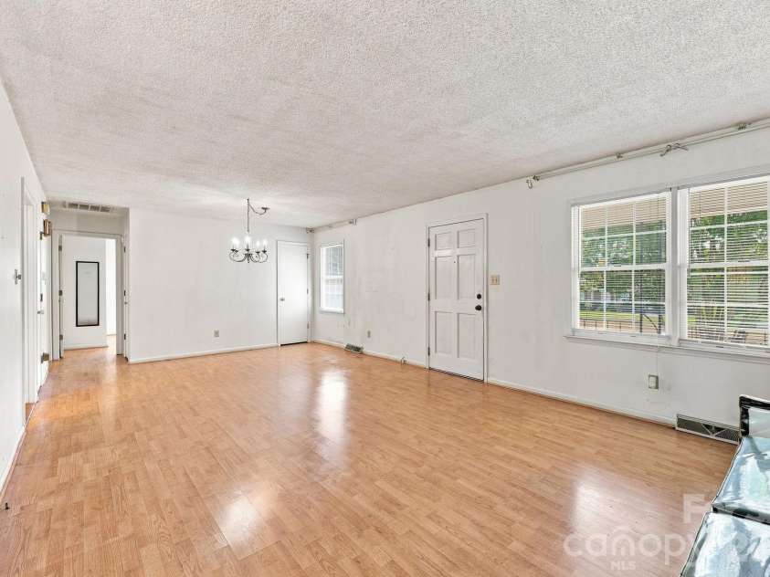 534 Martin Luther King Jr Avenue, Salisbury, NC 28144.  MLS# CAR4418466, YatesRealty ID 47152. 