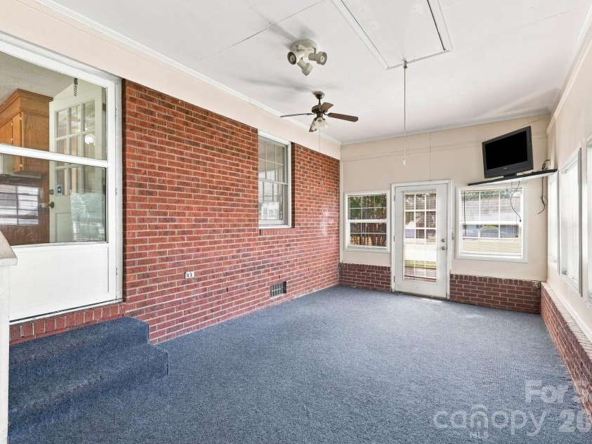 534 Martin Luther King Jr Avenue, Salisbury, NC 28144.  MLS# CAR4418466, YatesRealty ID 47152. 