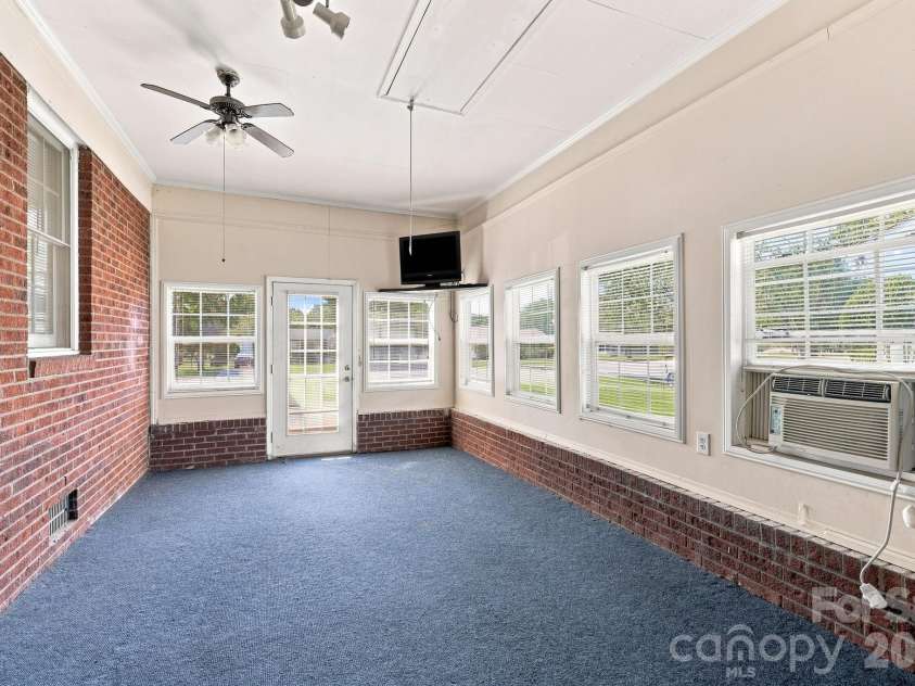 534 Martin Luther King Jr Avenue, Salisbury, NC 28144.  MLS# CAR4418466, YatesRealty ID 47152. 
