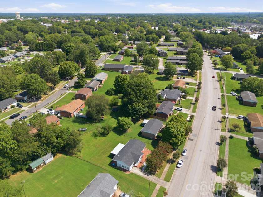 534 Martin Luther King Jr Avenue, Salisbury, NC 28144.  MLS# CAR4418466, YatesRealty ID 47152. 