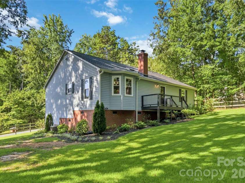 11932 Everidge Place, Charlotte, NC 28227.  MLS# CAR4418850, YatesRealty ID 47154. 