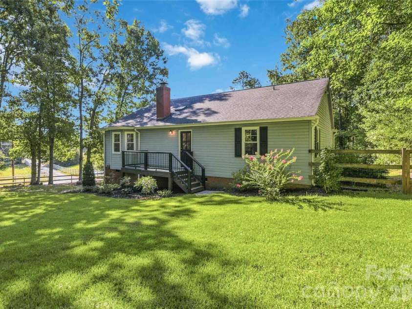 11932 Everidge Place, Charlotte, NC 28227.  MLS# CAR4418850, YatesRealty ID 47154. 