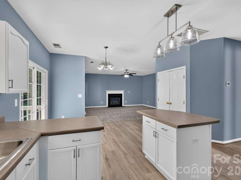 728 Knightswood Road, Fort Mill, SC 29708.  MLS# CAR4412994, YatesRealty ID 47155. 