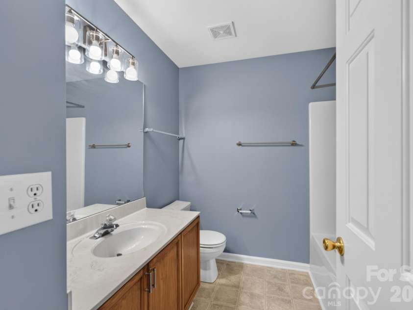728 Knightswood Road, Fort Mill, SC 29708.  MLS# CAR4412994, YatesRealty ID 47155. 