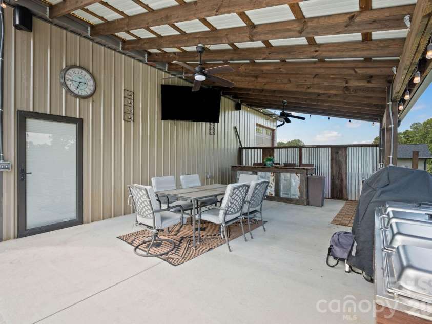 7562 Long Island Road, Catawba, NC 28609.  MLS# CAR4418805, YatesRealty ID 47156. Outdoor dining and cooking area