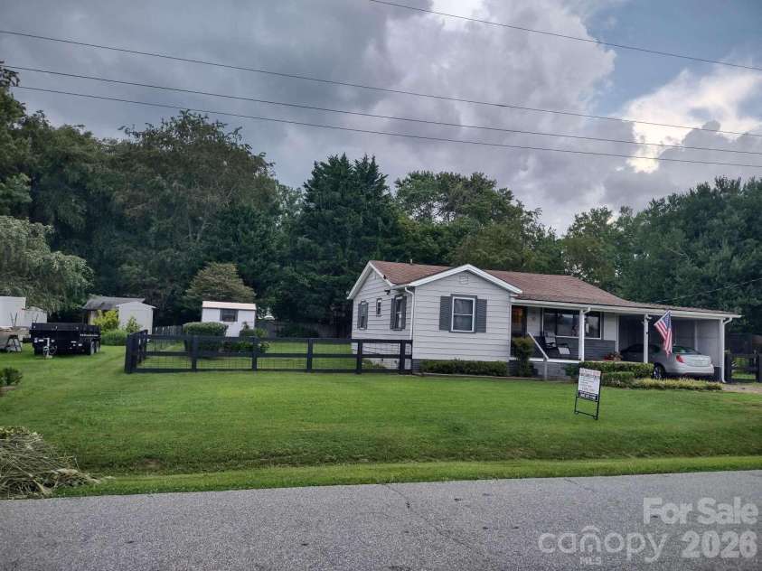 70 Temple Church Road, Brevard, NC 28712.  MLS# CAR4416777, YatesRealty ID 47157. 