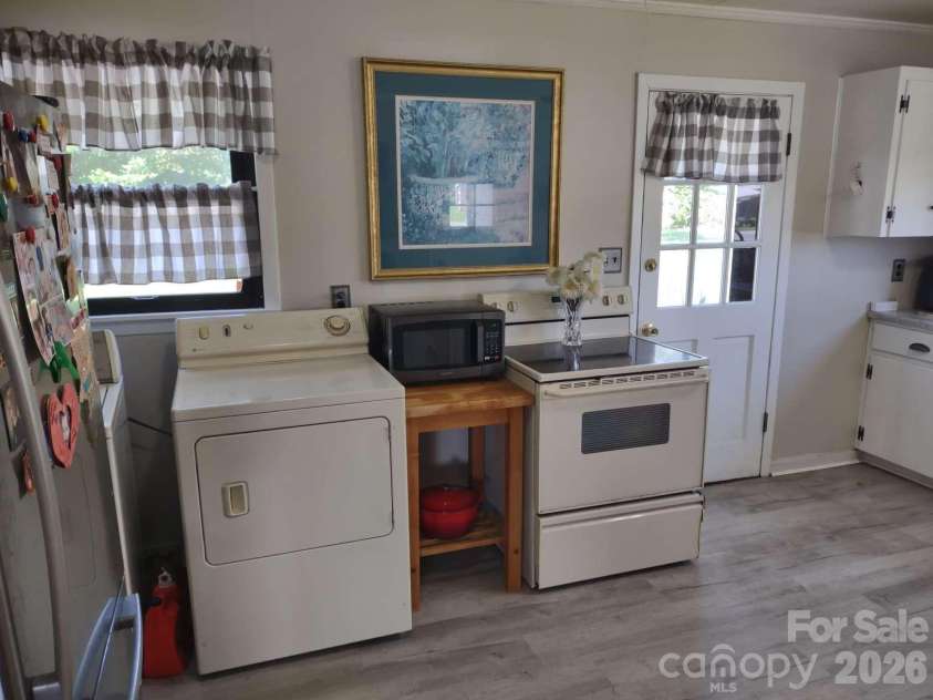 70 Temple Church Road, Brevard, NC 28712.  MLS# CAR4416777, YatesRealty ID 47157. 