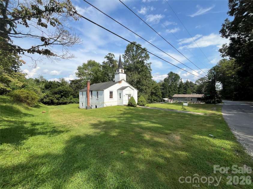 35 Hi Alta Avenue, Asheville, NC 28806.  MLS# CAR4418645, YatesRealty ID 47158. 