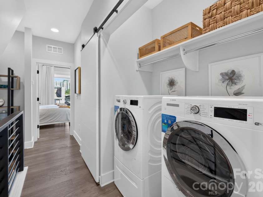 1206 Minter Place, Charlotte, NC 28203.  MLS# CAR4418036, YatesRealty ID 47160. 