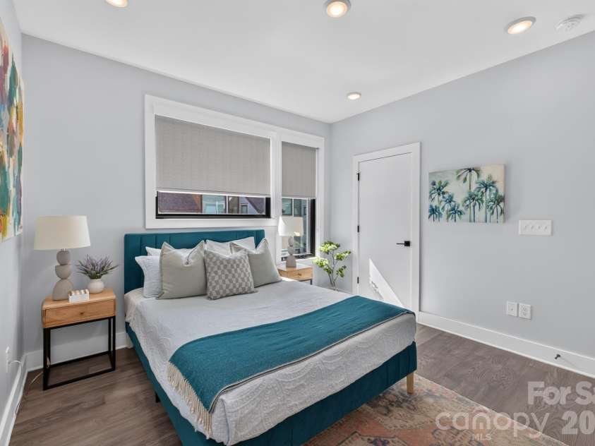 1206 Minter Place, Charlotte, NC 28203.  MLS# CAR4418036, YatesRealty ID 47160. 