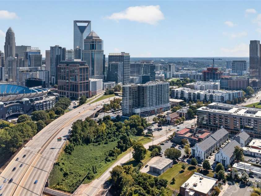 1206 Minter Place, Charlotte, NC 28203.  MLS# CAR4418036, YatesRealty ID 47160. 