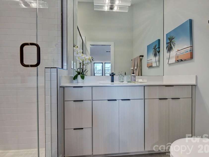 1206 Minter Place, Charlotte, NC 28209.  MLS# CAR4418036, YatesRealty ID 47160. 