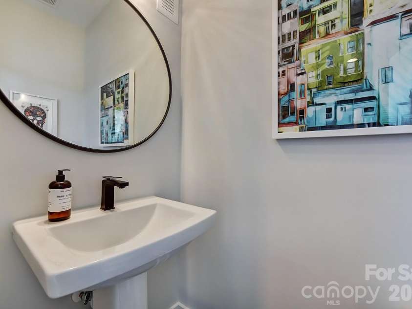 1206 Minter Place, Charlotte, NC 28209.  MLS# CAR4418036, YatesRealty ID 47160. Powder Bathroom