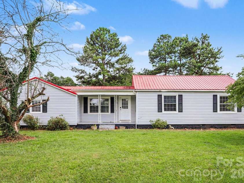 114 Whitman Circle, Mooresville, NC 28115.  MLS# CAR4413742, YatesRealty ID 47161. 