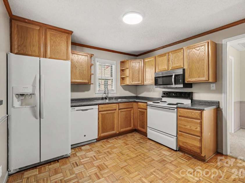 114 Whitman Circle, Mooresville, NC 28115.  MLS# CAR4413742, YatesRealty ID 47161. 
