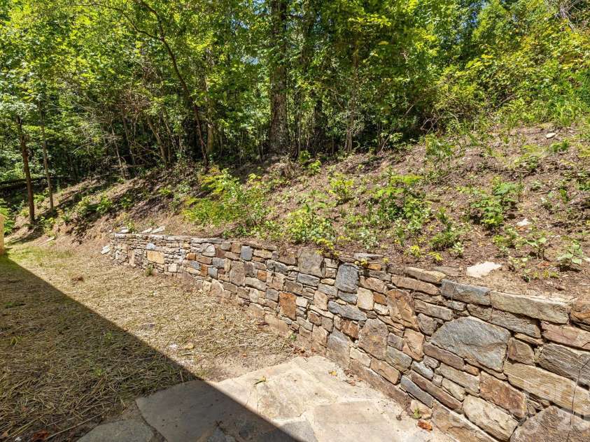 81 Spring Mountain Road, Fairview, NC 28730.  MLS# CAR4418675, YatesRealty ID 47167. 