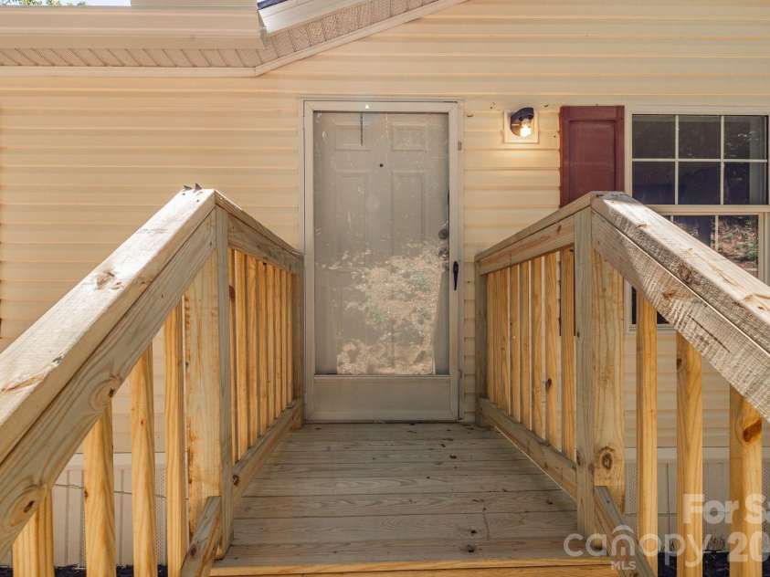 81 Spring Mountain Road, Fairview, NC 28730.  MLS# CAR4418675, YatesRealty ID 47167. 