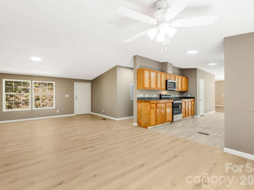 81 Spring Mountain Road, Fairview, NC 28730.  MLS# CAR4418675, YatesRealty ID 47167. 