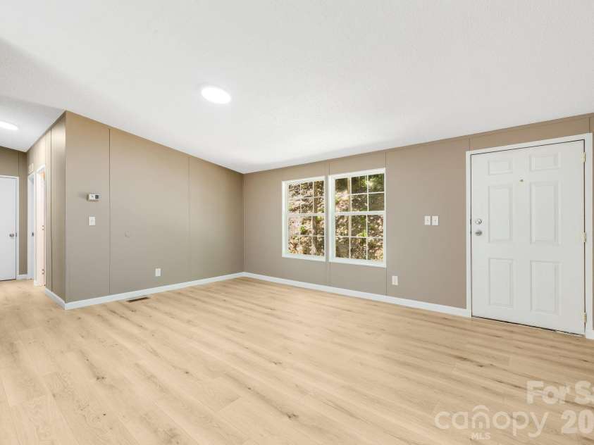 81 Spring Mountain Road, Fairview, NC 28730.  MLS# CAR4418675, YatesRealty ID 47167. 