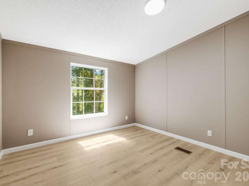 81 Spring Mountain Road, Fairview, NC 28730.  MLS# CAR4418675, YatesRealty ID 47167. 