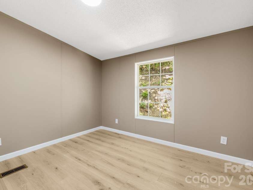 81 Spring Mountain Road, Fairview, NC 28730.  MLS# CAR4418675, YatesRealty ID 47167. 