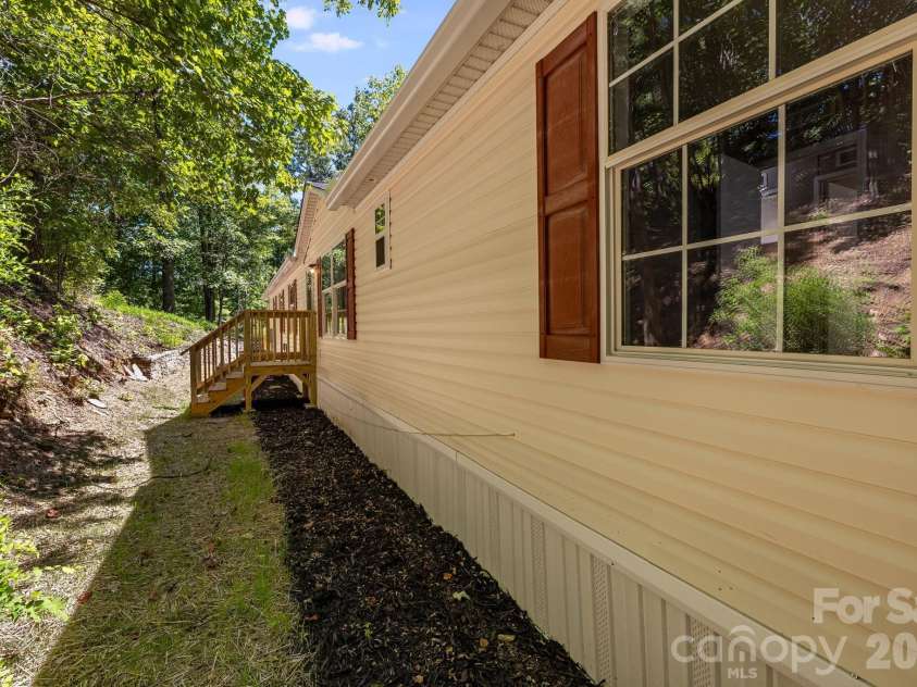81 Spring Mountain Road, Fairview, NC 28730.  MLS# CAR4418675, YatesRealty ID 47167. 