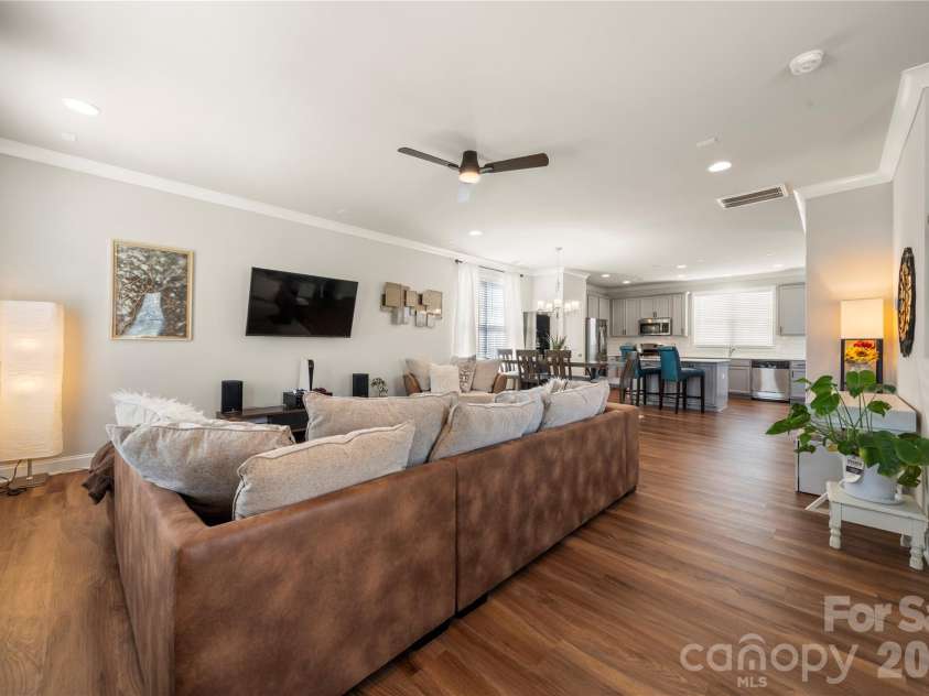 8309 Scotney Bluff Avenue, Charlotte, NC 28273.  MLS# CAR4418846, YatesRealty ID 47168. 