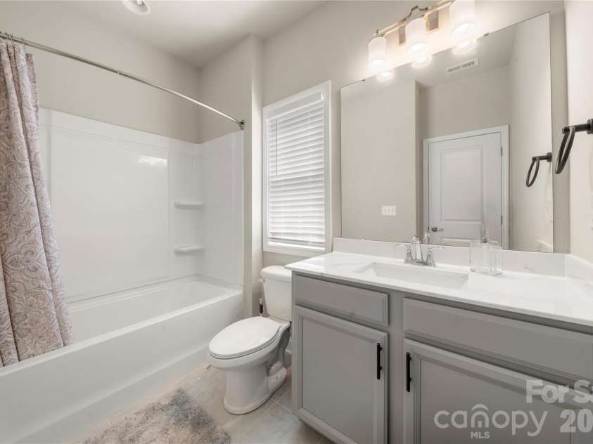 8309 Scotney Bluff Avenue, Charlotte, NC 28273.  MLS# CAR4418846, YatesRealty ID 47168. 