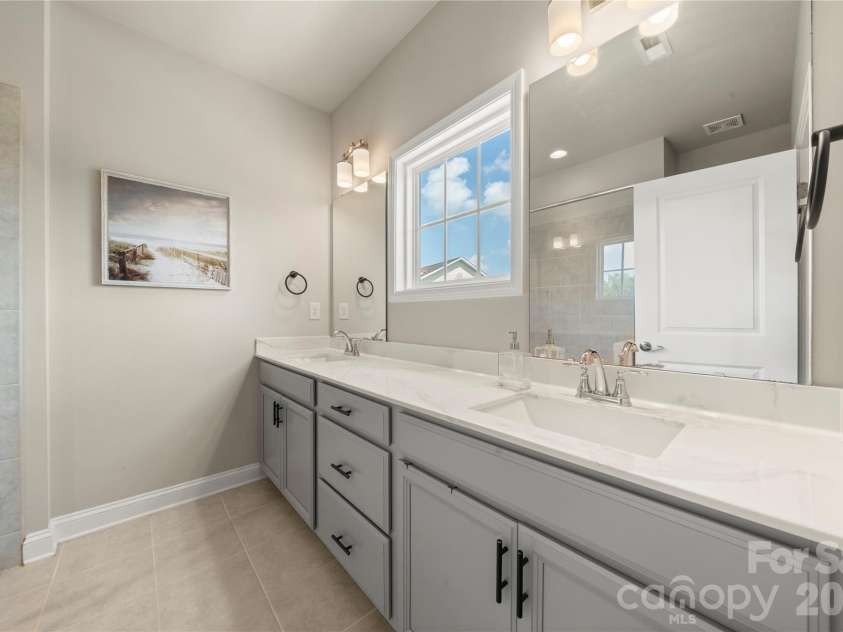 8309 Scotney Bluff Avenue, Charlotte, NC 28273.  MLS# CAR4418846, YatesRealty ID 47168. 