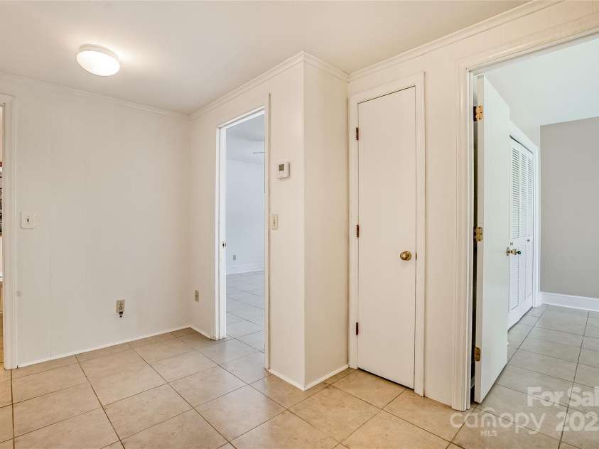 218 Fairway Drive, Shelby, NC 28150.  MLS# CAR4129420, YatesRealty ID 4717. Lower level bedrooms and full bath.