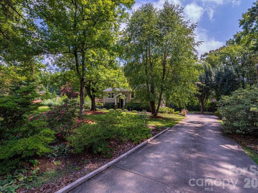 3448 Anderson Mountain Road, Maiden, NC 28650.  MLS# CAR4418208, YatesRealty ID 47170. 