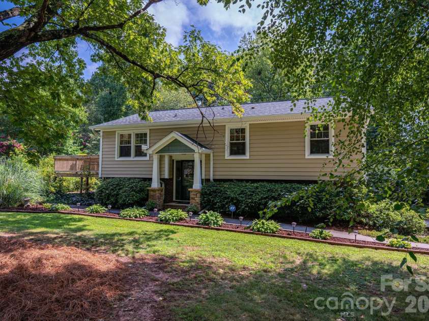 3448 Anderson Mountain Road, Maiden, NC 28650.  MLS# CAR4418208, YatesRealty ID 47170. 