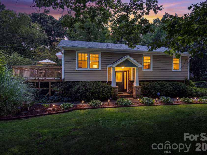 3448 Anderson Mountain Road, Maiden, NC 28650.  MLS# CAR4418208, YatesRealty ID 47170. Welcome Home