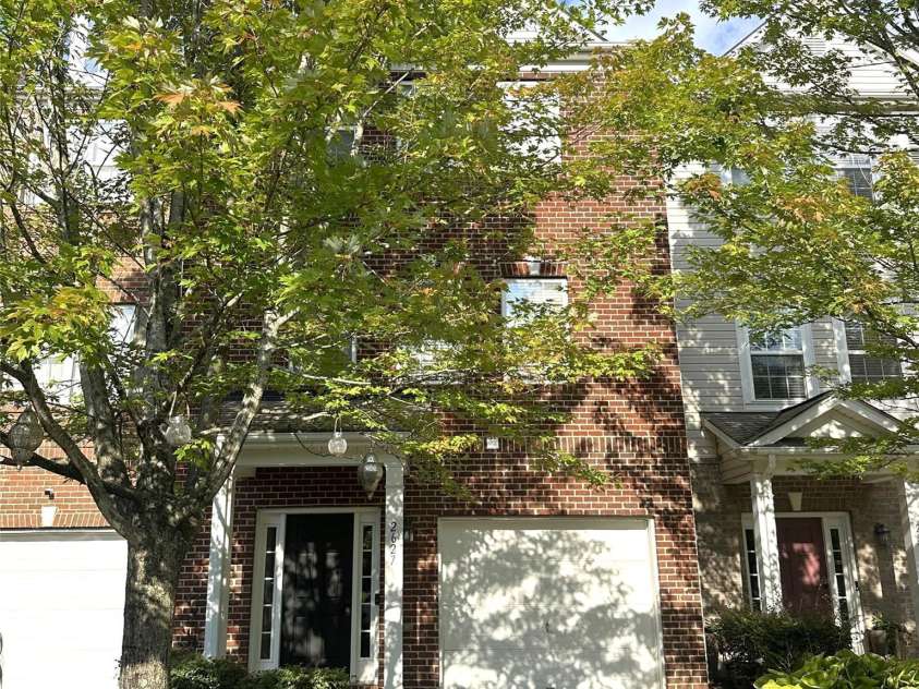 2627 Early Flight Drive, Charlotte, NC 28262.  MLS# CAR4417899, YatesRealty ID 47171. 