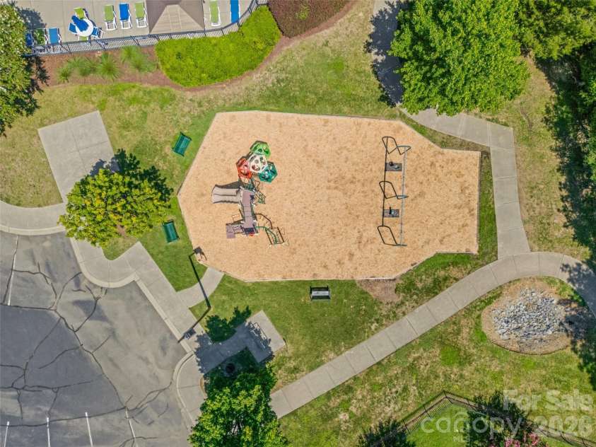 2627 Early Flight Drive, Charlotte, NC 28262.  MLS# CAR4417899, YatesRealty ID 47171. And play!