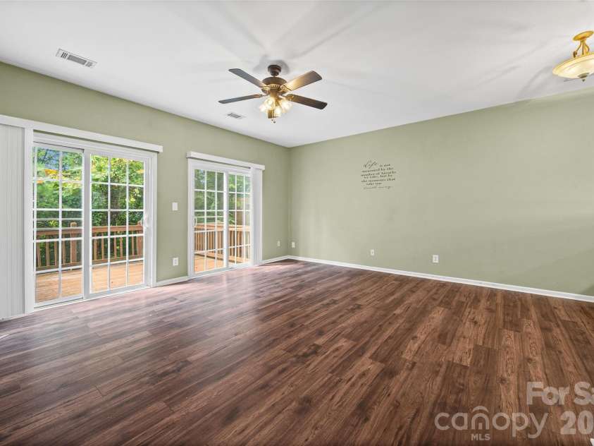 2627 Early Flight Drive, Charlotte, NC 28262.  MLS# CAR4417899, YatesRealty ID 47171. Beautiful hard floors