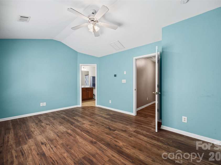 2627 Early Flight Drive, Charlotte, NC 28262.  MLS# CAR4417899, YatesRealty ID 47171. Large primary