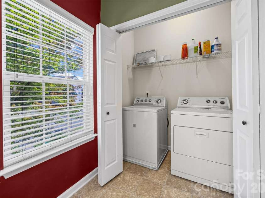 2627 Early Flight Drive, Charlotte, NC 28262.  MLS# CAR4417899, YatesRealty ID 47171. Laundry on main floor