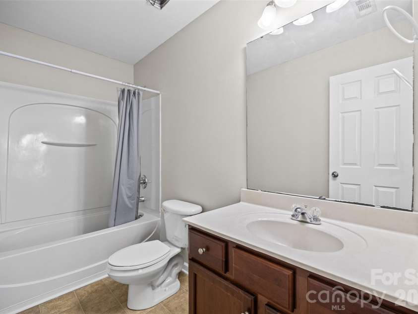 2627 Early Flight Drive, Charlotte, NC 28262.  MLS# CAR4417899, YatesRealty ID 47171. With attached full bathroom!