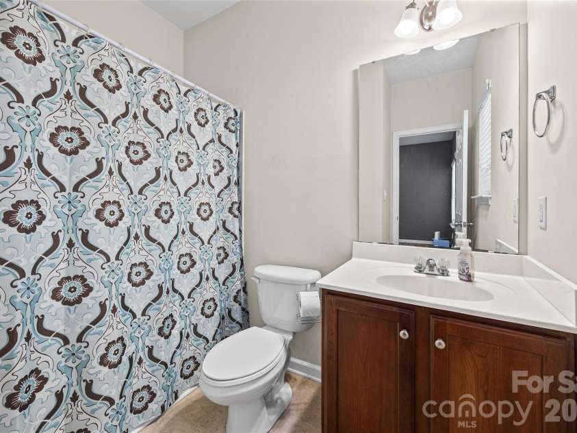 2627 Early Flight Drive, Charlotte, NC 28262.  MLS# CAR4417899, YatesRealty ID 47171. With full bath