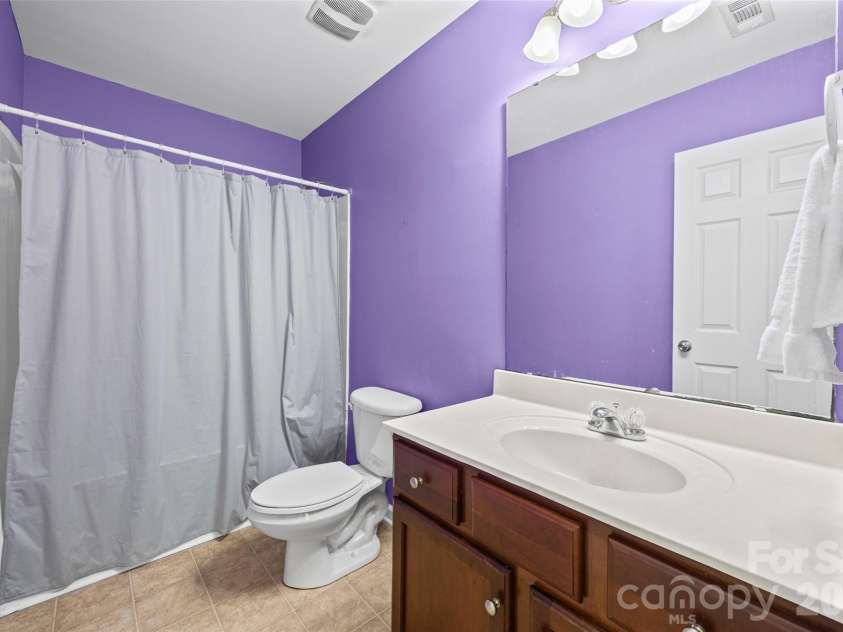 2627 Early Flight Drive, Charlotte, NC 28262.  MLS# CAR4417899, YatesRealty ID 47171. With full bath