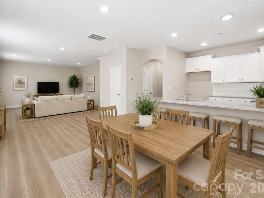 2224 Dardan Woods Drive, Charlotte, NC 28215.  MLS# CAR4418890, YatesRealty ID 47173. 