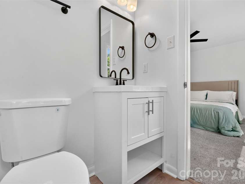 4040 Burnham Court, Winston Salem, NC 27105.  MLS# CAR4409615, YatesRealty ID 47174. Half bath